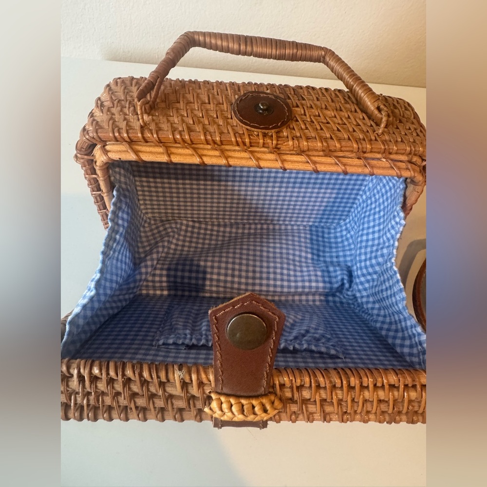 Vintage Style Woven Rattan Box Handbag in Brown w/Detachable Leather Strap - Picture 6 of 9